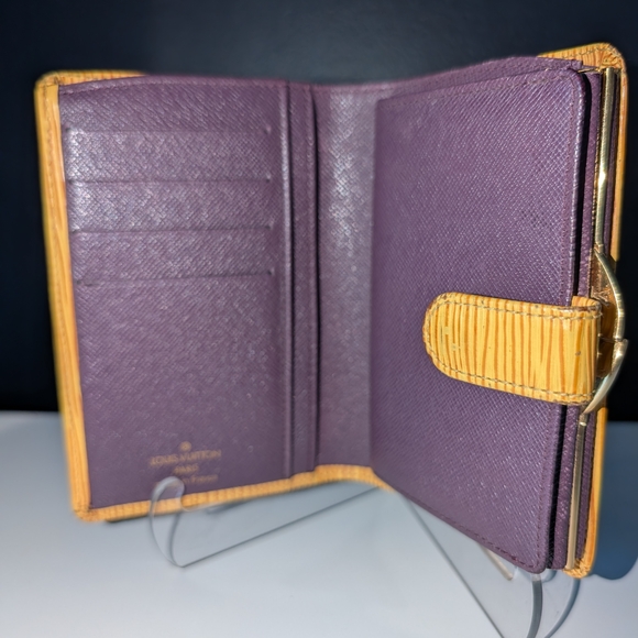 Authentic Louis Vuitton Yellow Epi Leather Kisslock Wallet - Picture 10 of 14